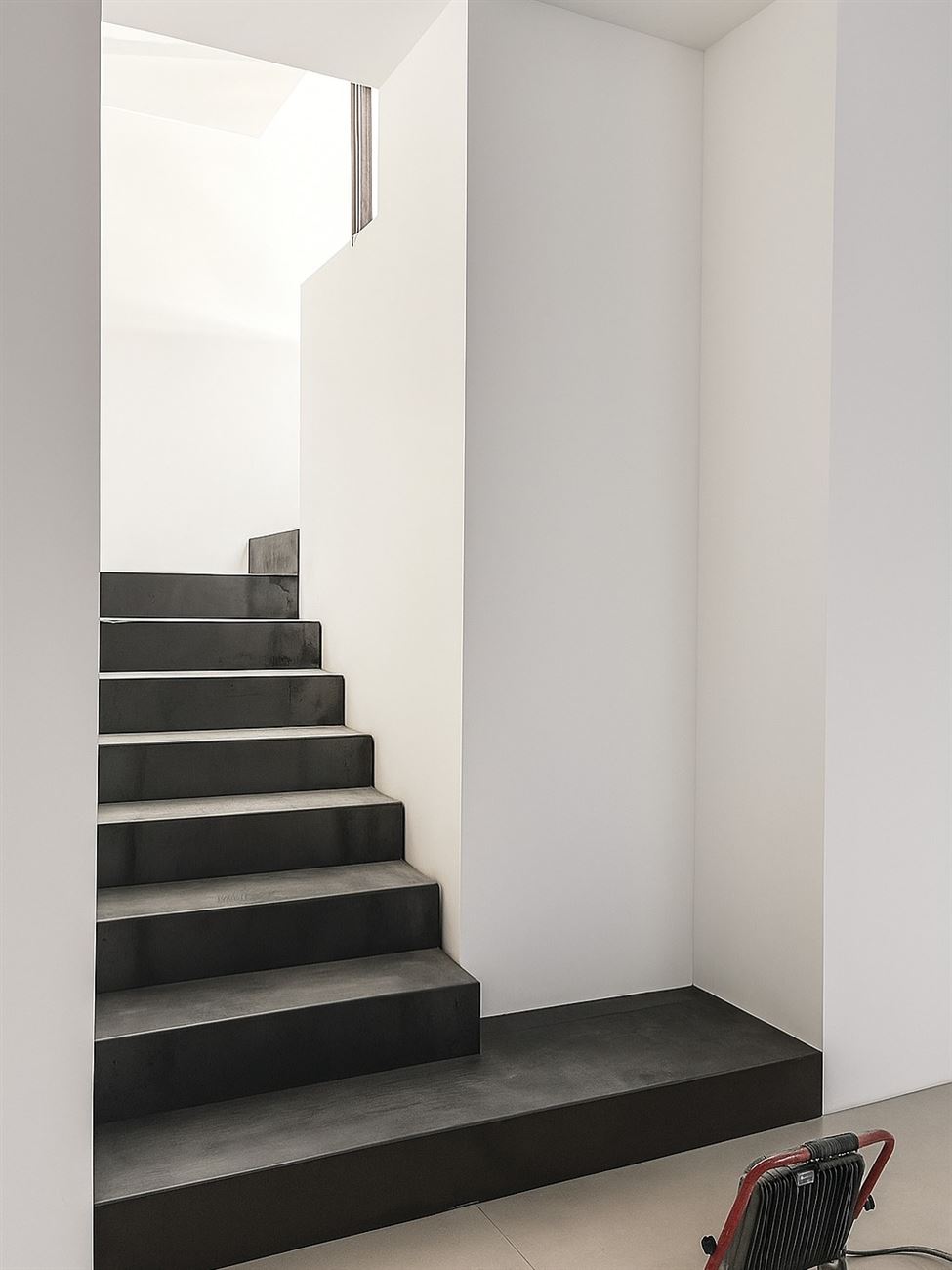 Scala minimalista realizzata su misura